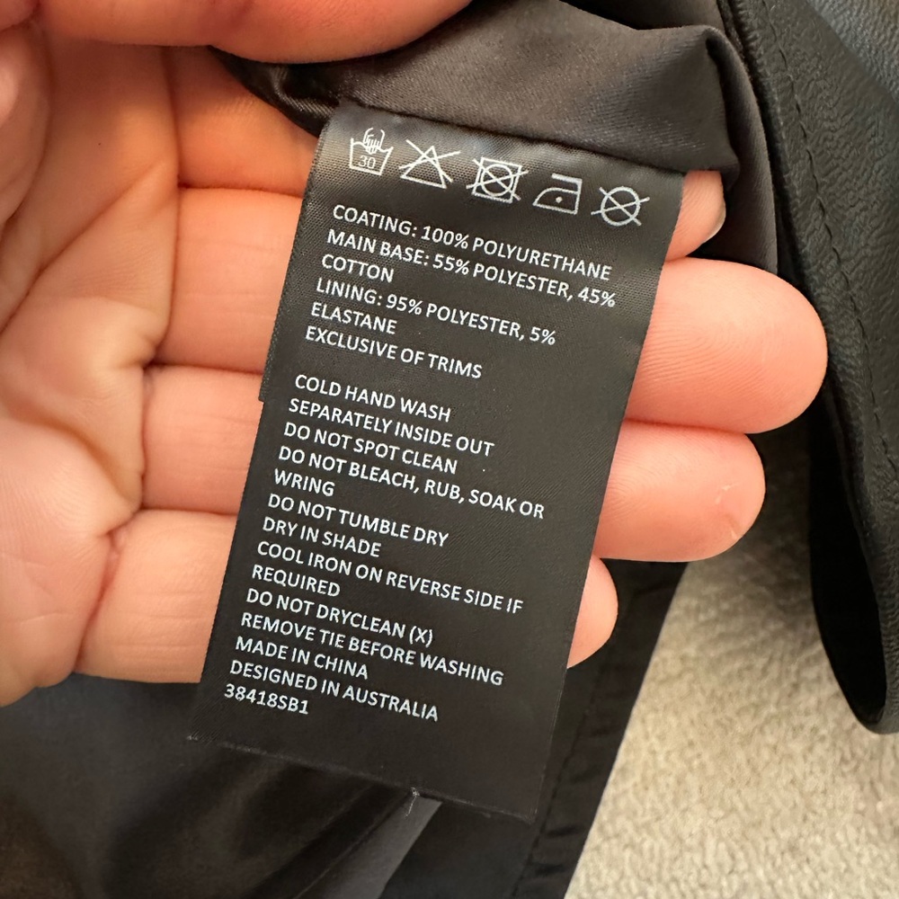 Bardot Women’s Wrap Button Pu Skirt In Black Faux Leather NWT (Size S/6) - Picture 6 of 10